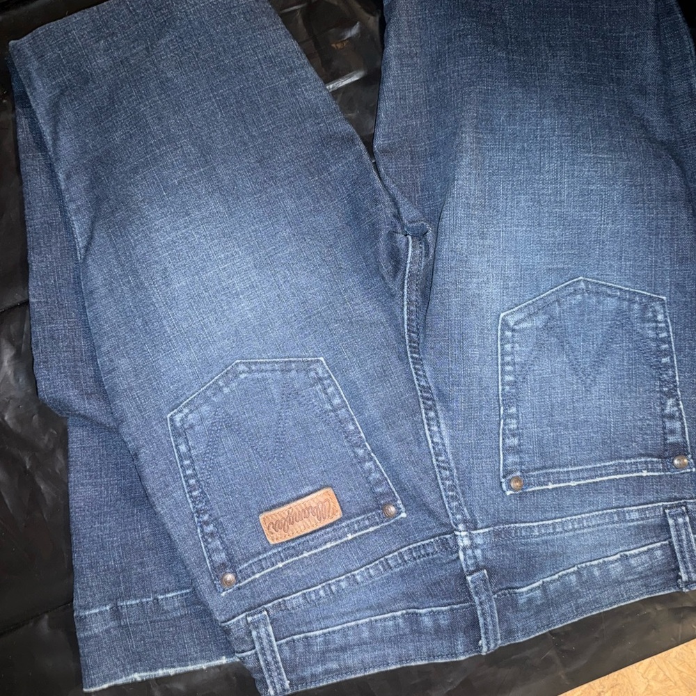 Wrangler Women's Relaxed Blue Jeans